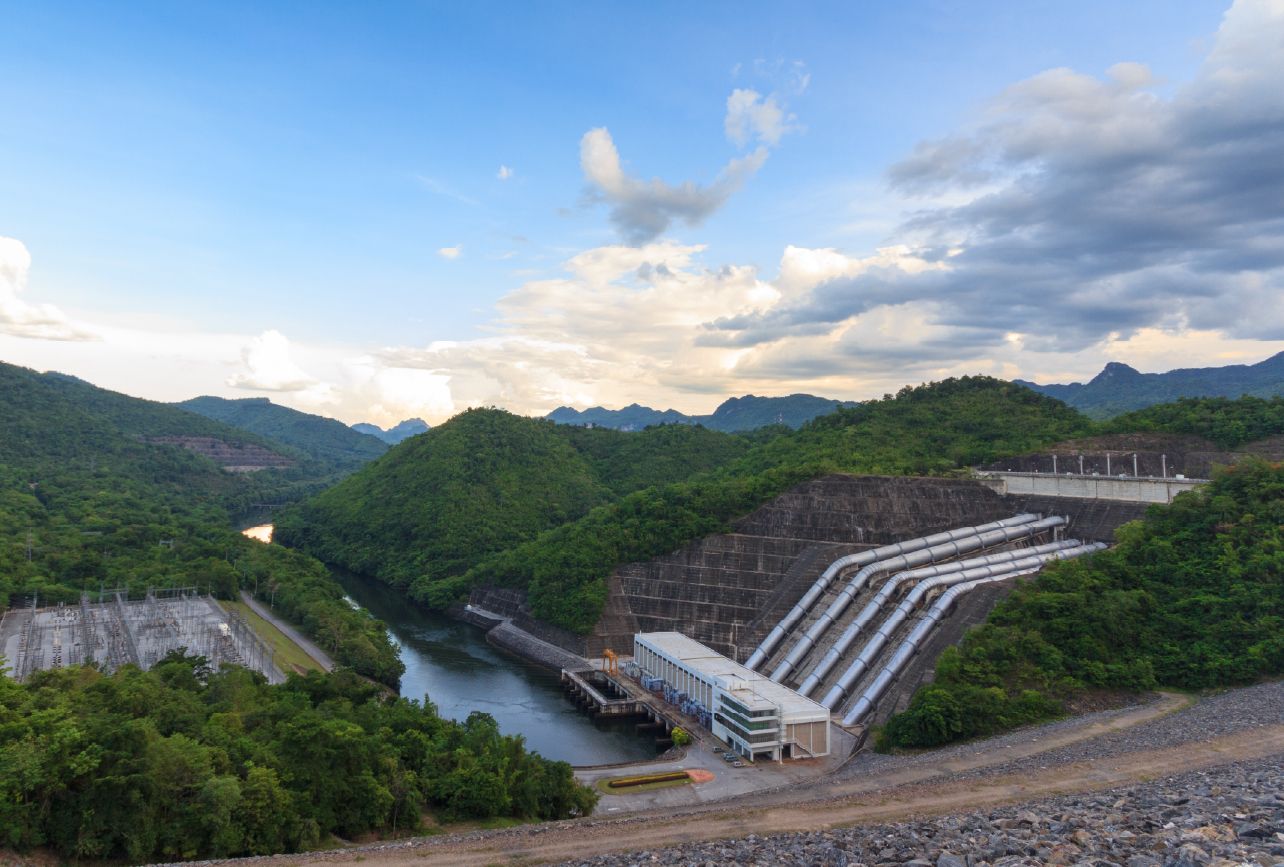 南桃園網路推薦-大溪老街 & 石門水庫：古色古香的街區與湖光山色交織，適合拍照、賞景與品味老台灣風情。