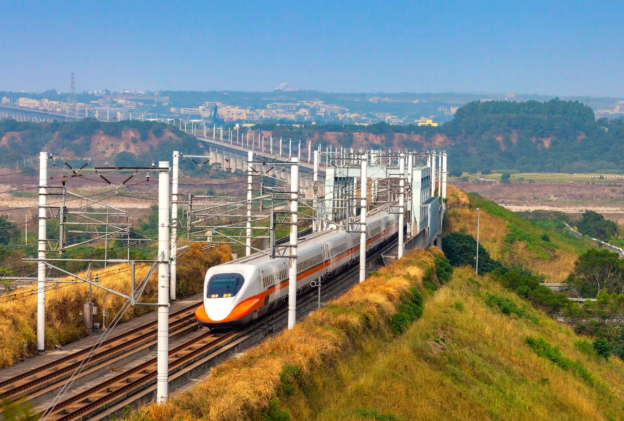 南桃園_桃園高鐵站、中壢火車站與多條公車路線